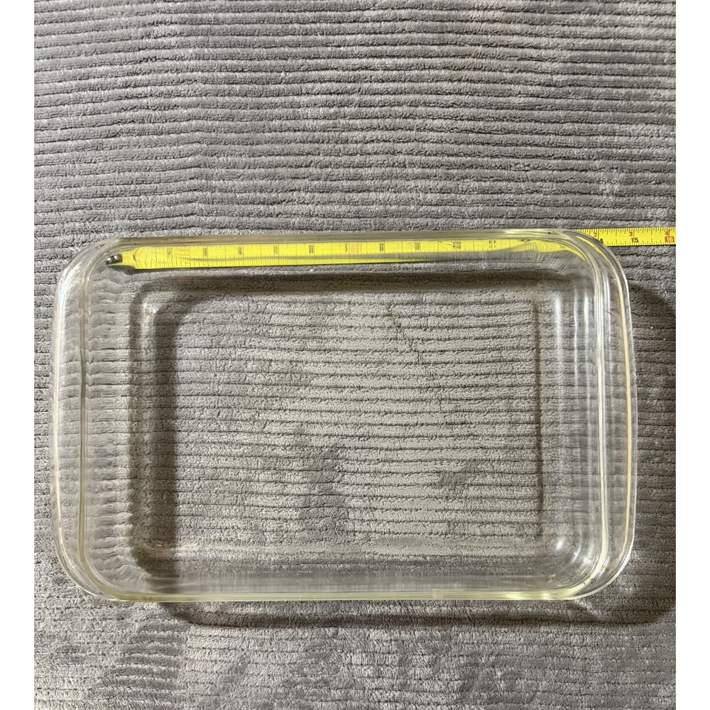 Vintage Pyrex Dish - Picture 2 of 4
